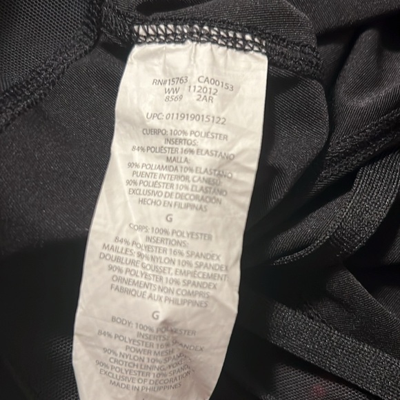 5 Champions running shorts w built in inner shorts and pockets - Picture 11 of 11